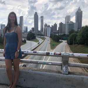 Meet your Posher, Elisa